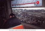 Bruce Davidson - Cimetiere de Brooklyn depuis le metro aerien , New York , USA , 1982